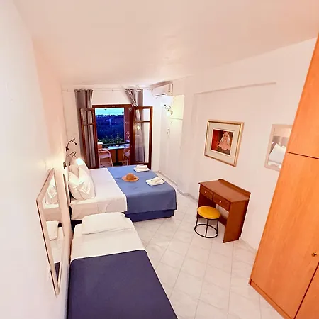 Travellers Elena Agios Gordios Sea View Apartments&studios